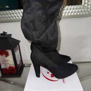 Chic Black Heeled Boots for Women